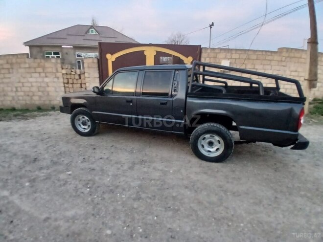 Mitsubishi L200 1993, 256,459 km - 2.5 л - Qusar