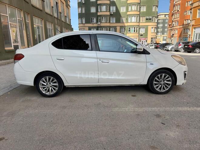 Mitsubishi Attrage 2014, 300,000 km - 1.2 л - Bakı
