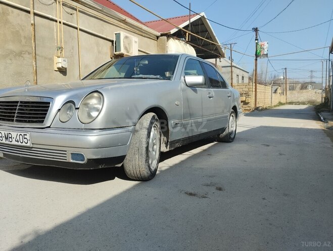 Mercedes E 230 1995, 370,000 km - 2.3 l - Bakı