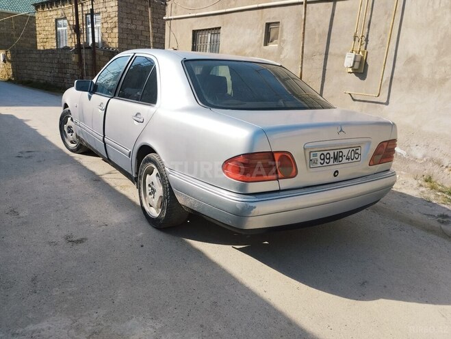 Mercedes E 230 1995, 370,000 km - 2.3 l - Bakı
