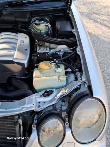 Mercedes E 270 2001, 350,000 km - 2.7 l - Bakı