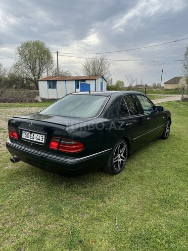 Mercedes E 230 1996, 250,000 km - 2.3 l - Saatlı