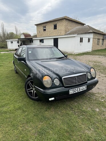 Mercedes E 230 1996, 250,000 km - 2.3 l - Saatlı