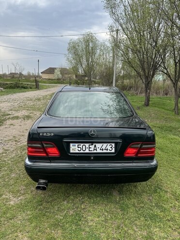 Mercedes E 230 1996, 250,000 km - 2.3 l - Saatlı