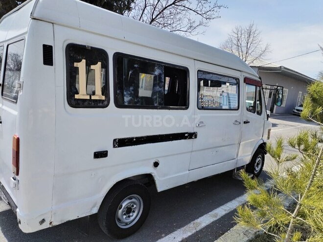 Mercedes 208 D 1994, 100,000 km - 2.3 л - Bakı