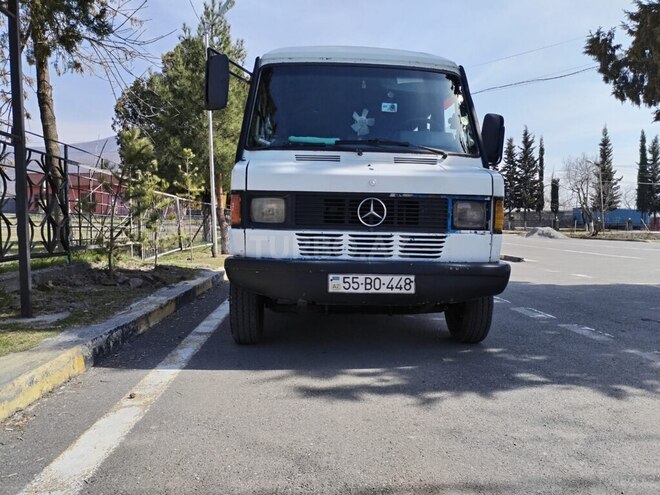 Mercedes 208 D 1994, 100,000 km - 2.3 л - Bakı
