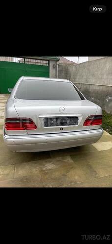 Mercedes E 240 1999, 348,000 km - 2.4 l - Bakı