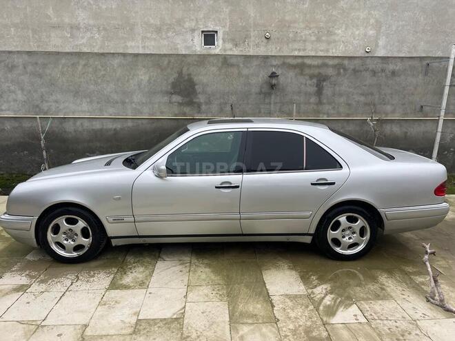Mercedes E 240 1999, 348,000 km - 2.4 l - Bakı