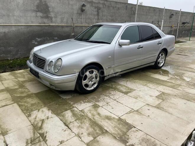 Mercedes E 240 1999, 348,000 km - 2.4 l - Bakı
