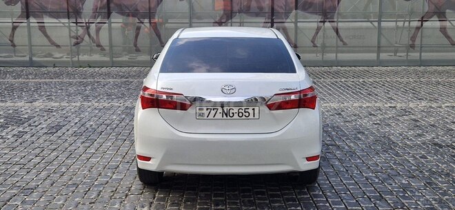 Toyota Corolla 2015, 196,000 km - 1.6 l - Bakı