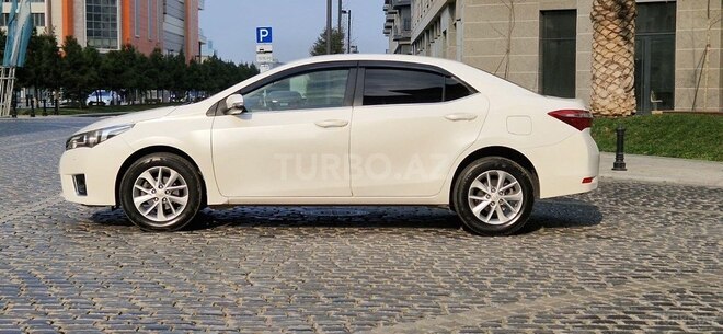 Toyota Corolla 2015, 196,000 km - 1.6 l - Bakı