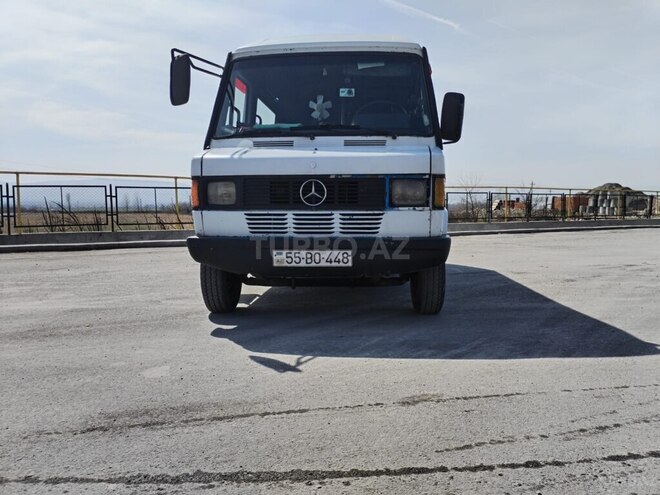 Mercedes 208 D 1994, 100,000 km - 2.3 л - Bakı