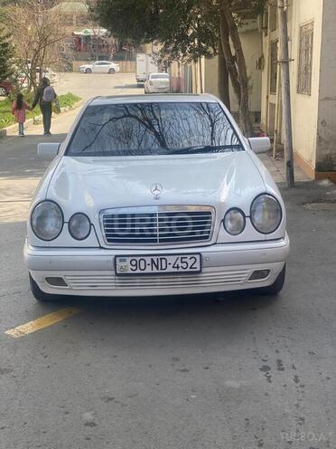 Mercedes E 240 1998, 314,000 km - 2.4 l - Bakı