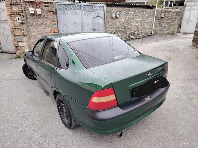 Opel Vectra 1996, 355,000 km - 1.6 l - Şəki