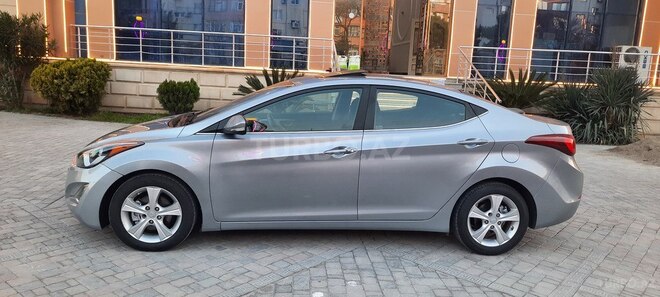 Hyundai Elantra 2015, 102,000 km - 1.8 l - Bakı