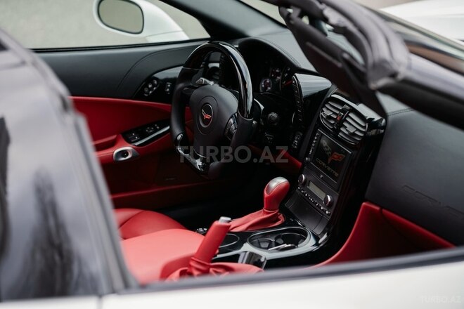 Chevrolet Corvette 2006, 32,000 km - 6.2 l - Bakı