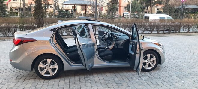 Hyundai Elantra 2015, 102,000 km - 1.8 l - Bakı
