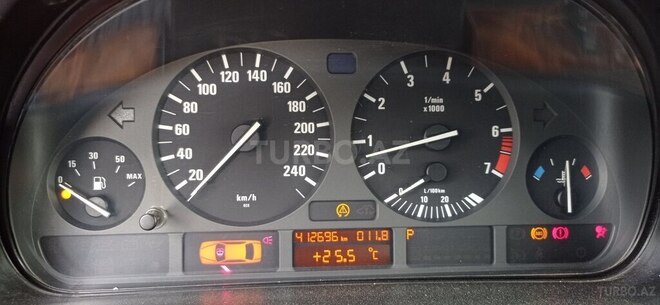 BMW 523 1997, 400,000 km - 2.5 л - Quba