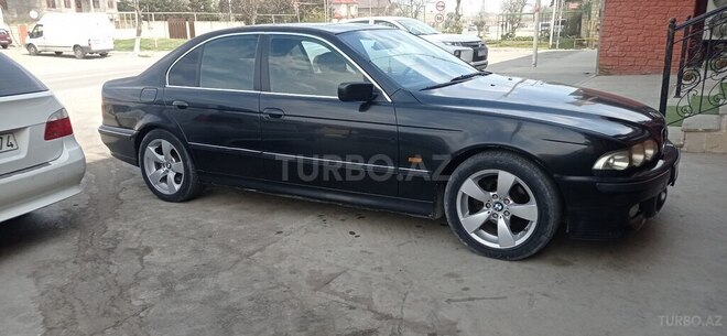 BMW 523 1997, 400,000 km - 2.5 л - Quba