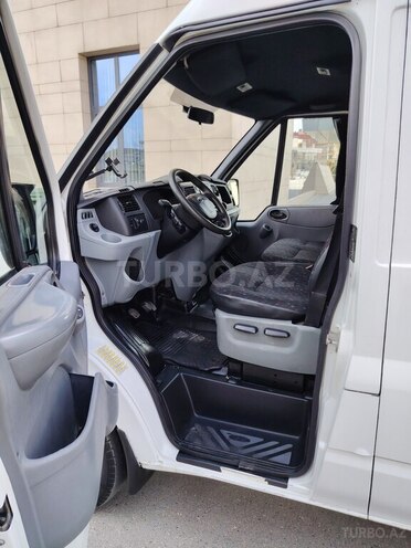 Ford Transit 2013, 505,000 km - 2.2 л - Quba
