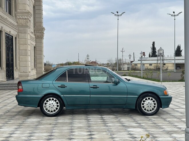 Mercedes C 230 1998, 279,989 km - 2.3 l - Saatlı