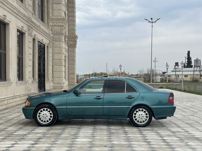 Mercedes C 230 1998, 279,989 km - 2.3 l - Saatlı