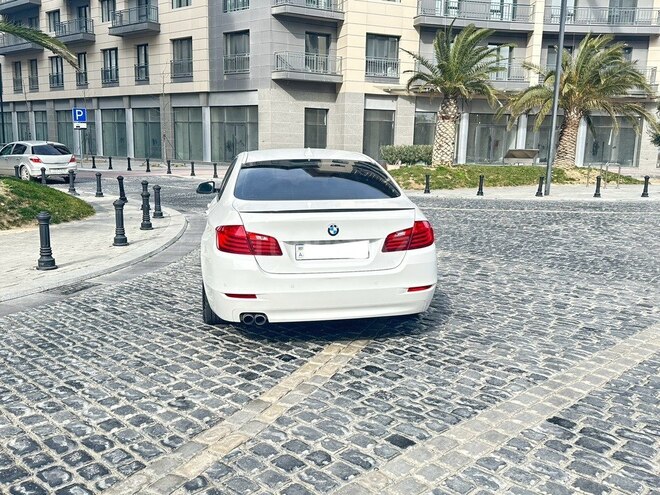 BMW 528 2015, 240,000 km - 2.0 l - Bakı