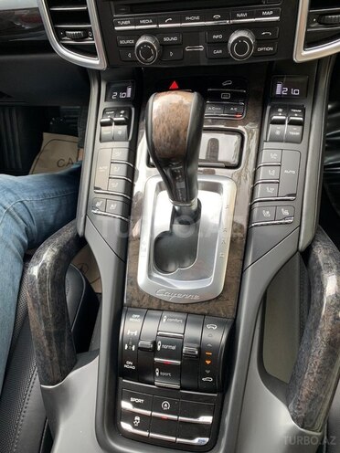 Porsche Cayenne GTS 2013, 233,000 km - 3.6 l - Bakı
