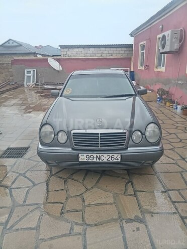 Mercedes E 240 2000, 584,000 km - 2.4 l - Bakı
