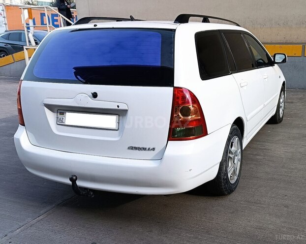 Toyota Corolla 2005, 278,900 km - 1.4 л - Bakı