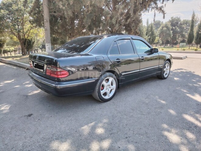 Mercedes E 320 2001, 300,000 km - 3.2 l - Gəncə
