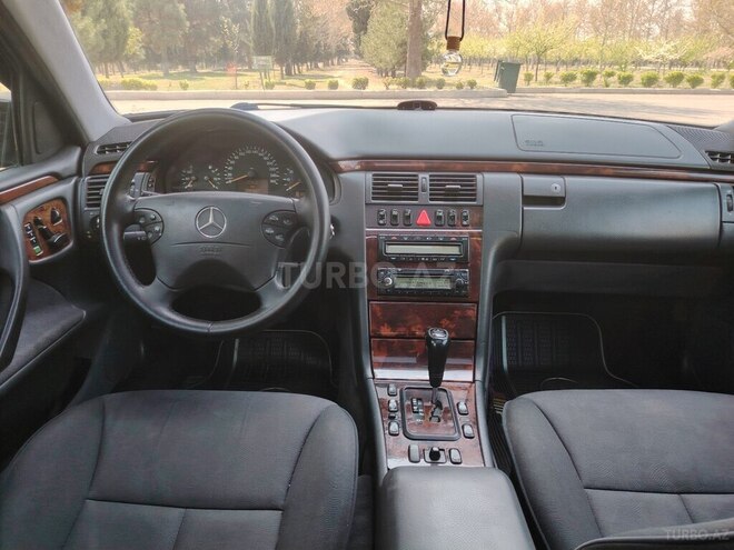 Mercedes E 320 2001, 300,000 km - 3.2 l - Gəncə