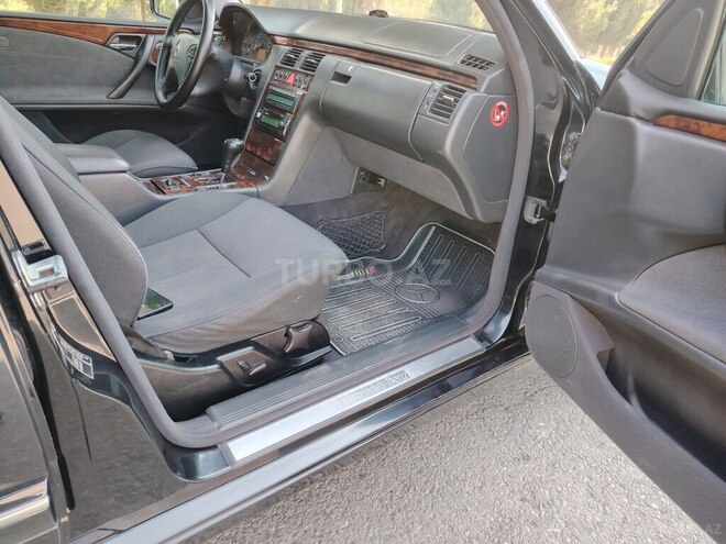 Mercedes E 320 2001, 300,000 km - 3.2 l - Gəncə