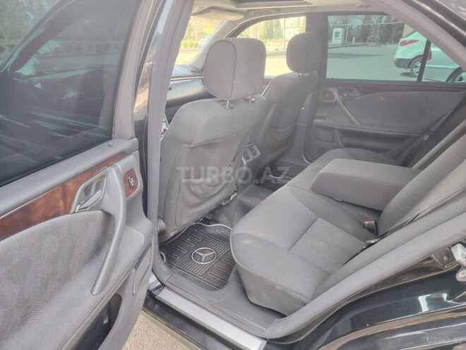 Mercedes E 320 2001, 300,000 km - 3.2 l - Gəncə