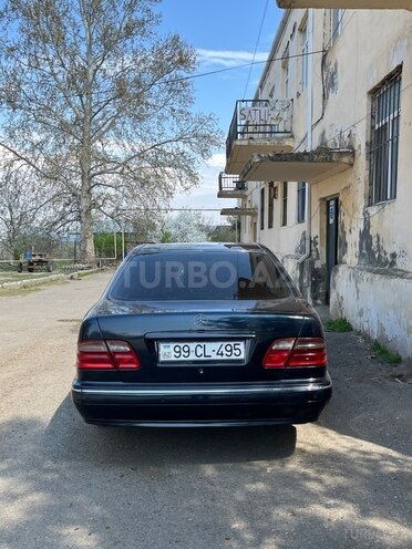 Mercedes E 220 d 2001, 436,000 km - 2.2 л - Gəncə