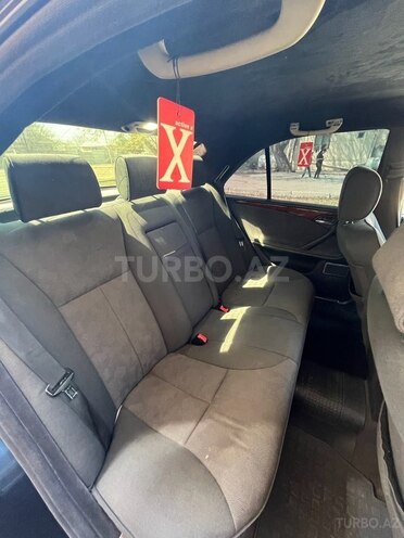 Mercedes E 220 d 2001, 436,000 km - 2.2 л - Gəncə