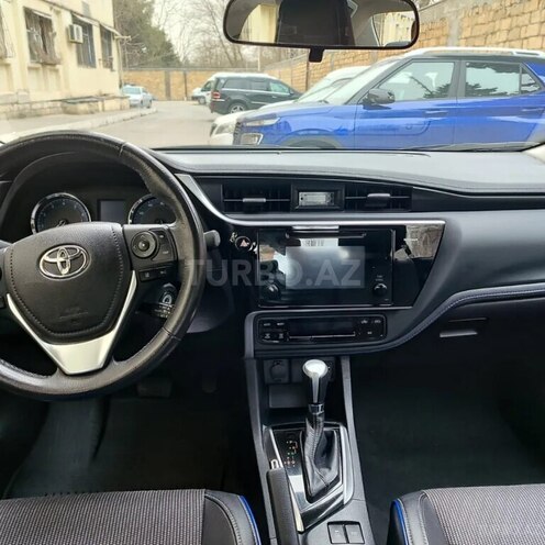 Toyota Corolla 2017, 109,000 km - 1.8 l - Bakı