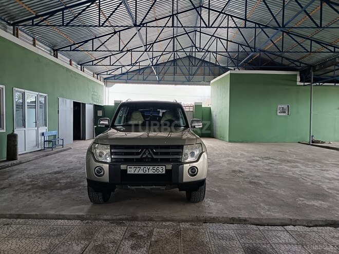 Mitsubishi Pajero 2007, 250,000 km - 3.0 l - İmişli