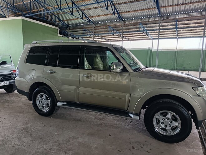 Mitsubishi Pajero 2007, 250,000 km - 3.0 l - İmişli