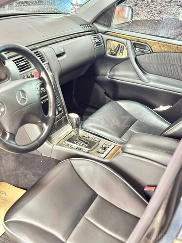 Mercedes E 320 2000, 195,680 km - 3.2 l - Sumqayıt