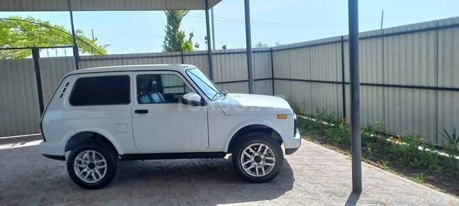 LADA (VAZ) Niva 2017, 66,000 km - 1.7 l - Saatlı