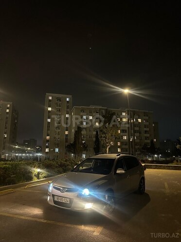 Hyundai i30 2009, 175,000 km - 1.6 л - Bakı