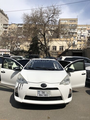 Toyota Aqua 2015, 180,000 km - 1.5 l - Bakı