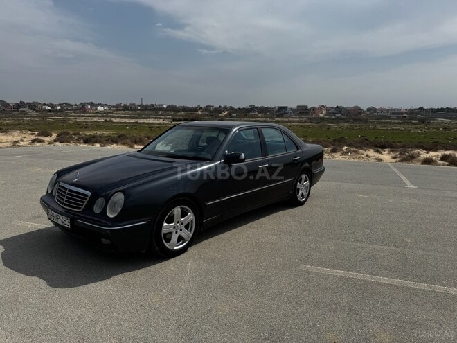 Mercedes E 240 1999, 369,903 km - 2.4 l - Bakı
