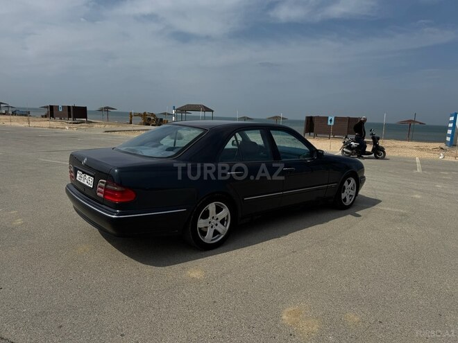 Mercedes E 240 1999, 369,903 km - 2.4 l - Bakı