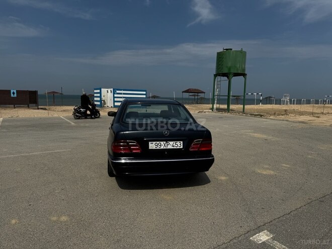 Mercedes E 240 1999, 369,903 km - 2.4 l - Bakı