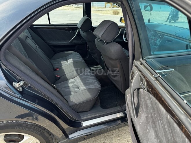 Mercedes E 240 1999, 369,903 km - 2.4 l - Bakı