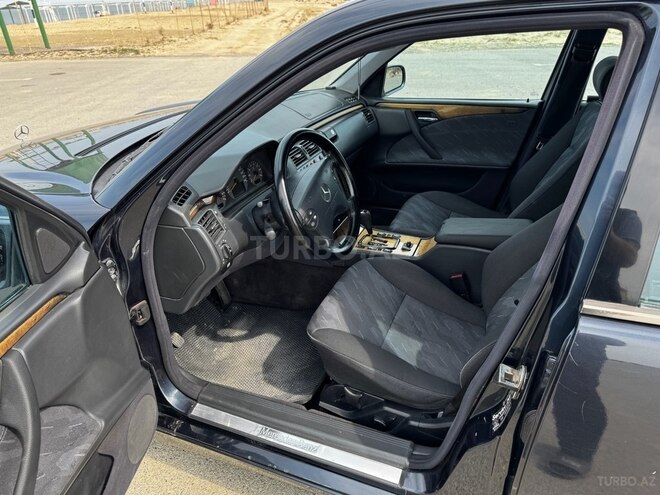 Mercedes E 240 1999, 369,903 km - 2.4 l - Bakı