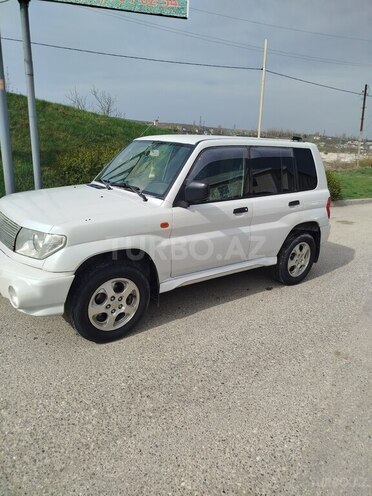 Mitsubishi Pajero io 2000, 230,000 km - 2.0 l - Qusar