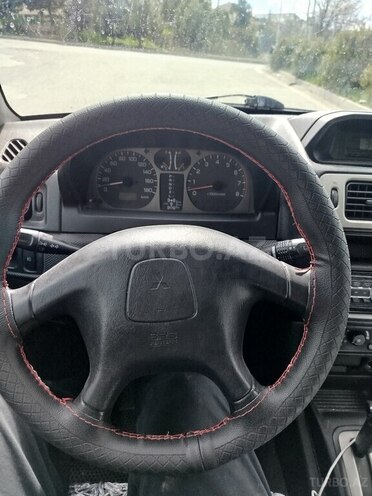 Mitsubishi Pajero io 2000, 230,000 km - 2.0 l - Qusar